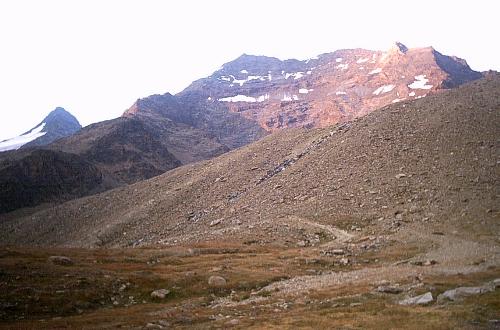 Lagginhorn med Fletschhorn i baggrunden set fra Weissmieshütten