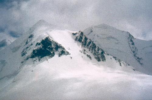 Pollux og Castor set fra Grande Ghiacciaio di Verra (3790m) den 13.08.84