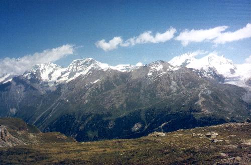Unterrothorn og Oberrothorn set fra Höhbalmen (2665m) den 10.07.85