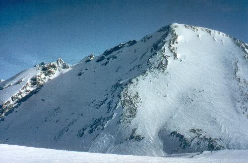 Oberrothorn set fra under toppen af Unterrothorn (3050m) den 19.02.92