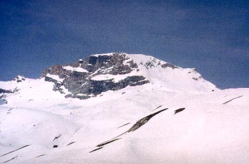 Schneefernerkopf med NE-flanken til højre, set fra SonnAlpin (2590m) den 18.05.02