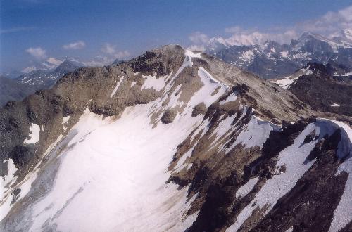 Bella Tola set fra Rothorn SE-grat