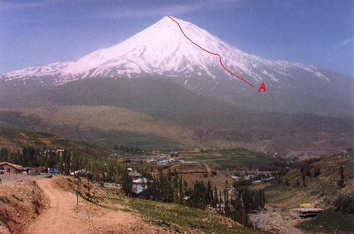 Damavand med S-flankens omtrentlige ruteforløb angivet.